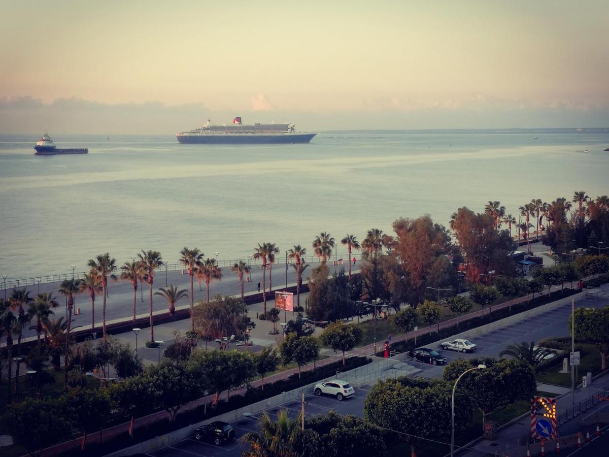 A City-Center Seaview Penthouse At Oceanic Apartment Limassol Bagian luar foto